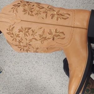 Twisted x boots size 9.5 new